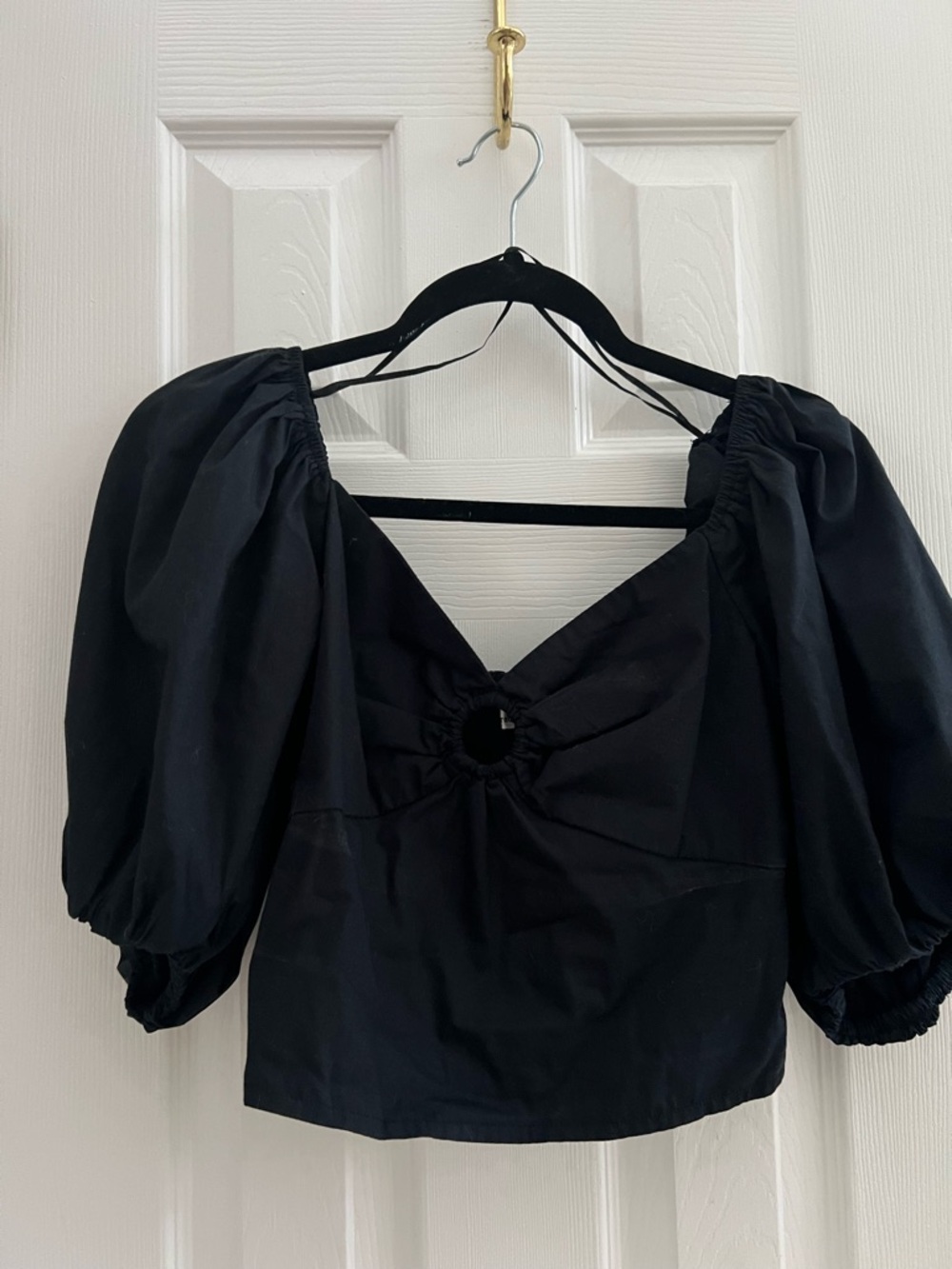 Abercrombie & Fitch Black Puff Sleeve Crop Top with Ring Detail
